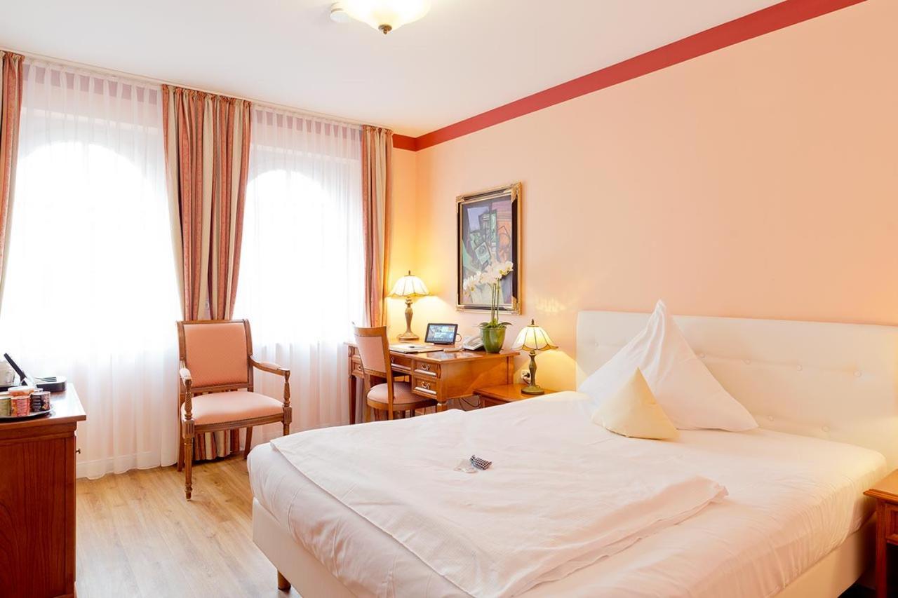 Hotel Villa Monte Vino พอทสดัม ภายนอก รูปภาพ
