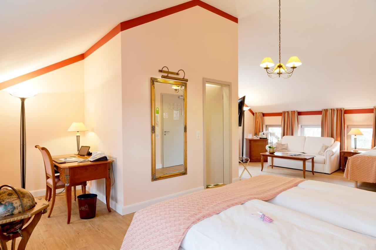 Hotel Villa Monte Vino พอทสดัม ภายนอก รูปภาพ