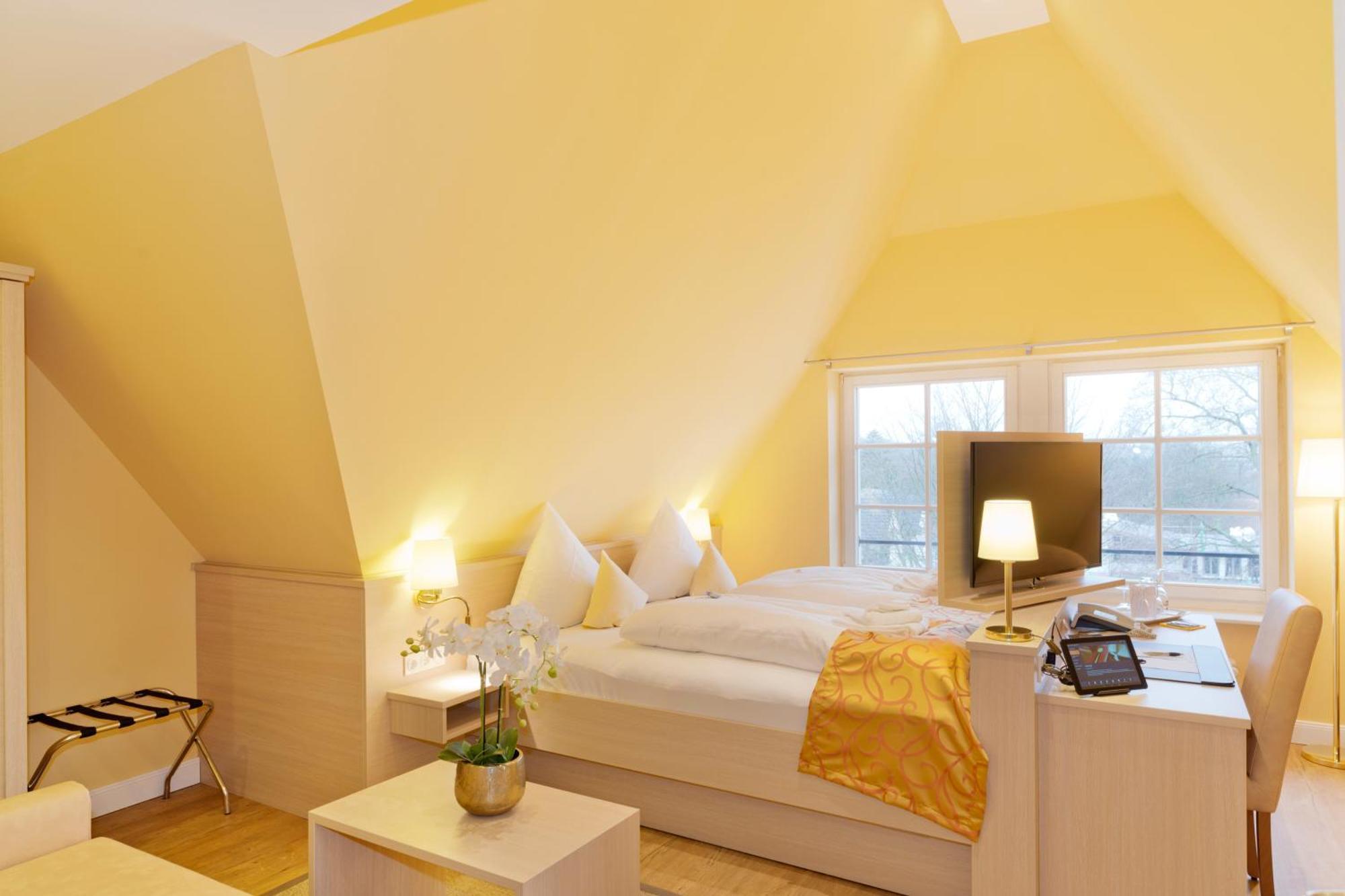Hotel Villa Monte Vino พอทสดัม ภายนอก รูปภาพ